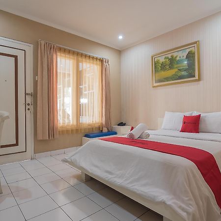 Reddoorz Near Setrasari Mall 2 Μπαντούνγκ Εξωτερικό φωτογραφία
