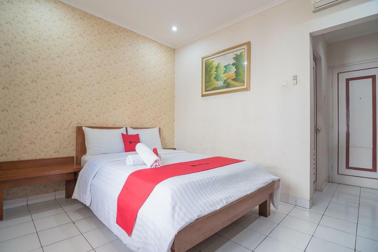 Reddoorz Near Setrasari Mall 2 Μπαντούνγκ Εξωτερικό φωτογραφία
