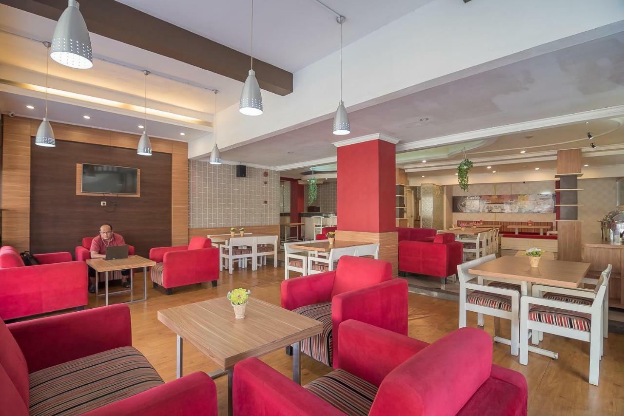 Reddoorz Near Setrasari Mall 2 Μπαντούνγκ Εξωτερικό φωτογραφία