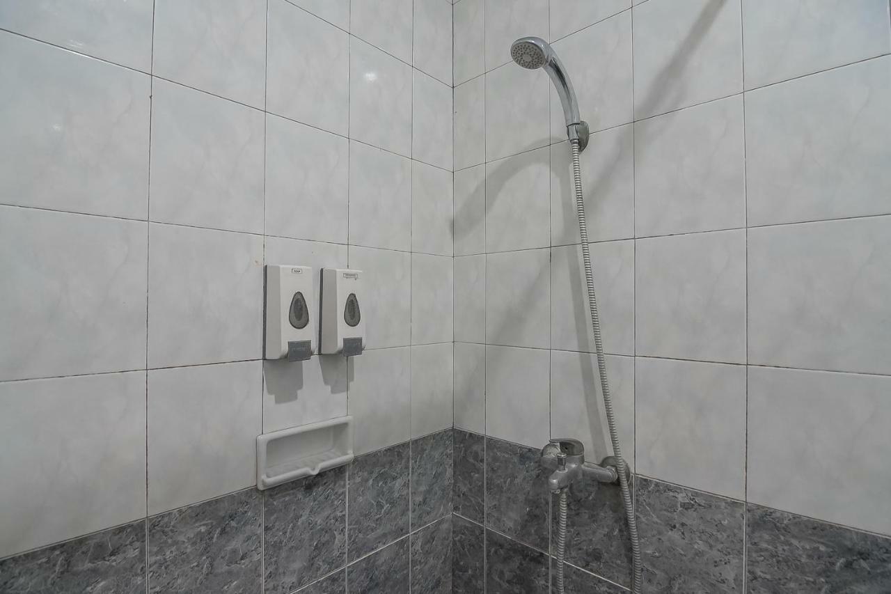 Reddoorz Near Setrasari Mall 2 Μπαντούνγκ Εξωτερικό φωτογραφία