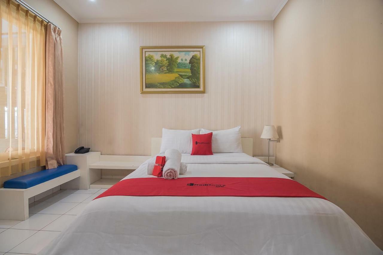 Reddoorz Near Setrasari Mall 2 Μπαντούνγκ Εξωτερικό φωτογραφία