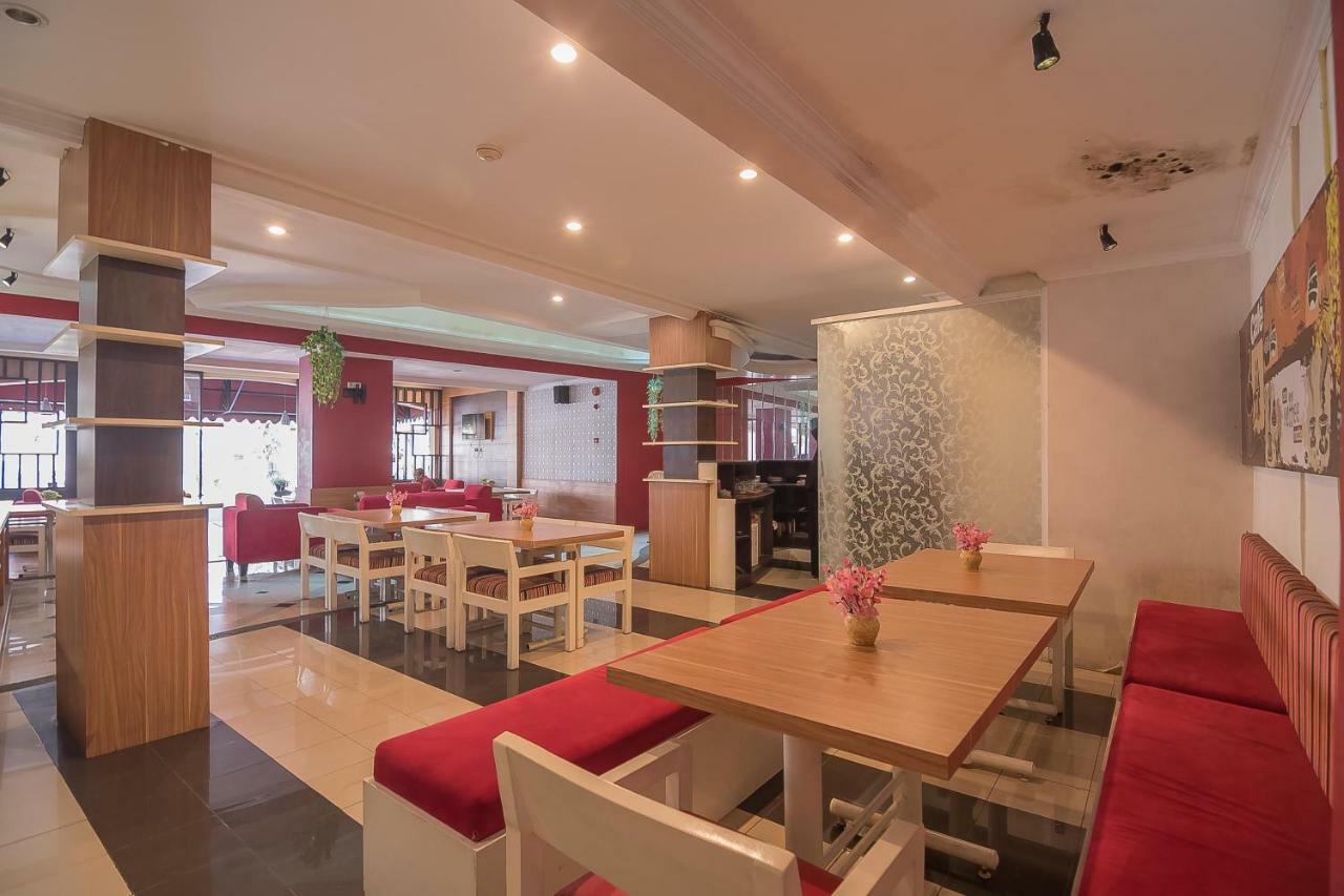 Reddoorz Near Setrasari Mall 2 Μπαντούνγκ Εξωτερικό φωτογραφία