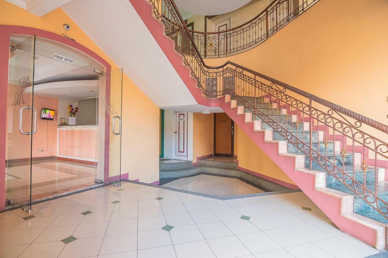 Reddoorz Near Setrasari Mall 2 Μπαντούνγκ Εξωτερικό φωτογραφία