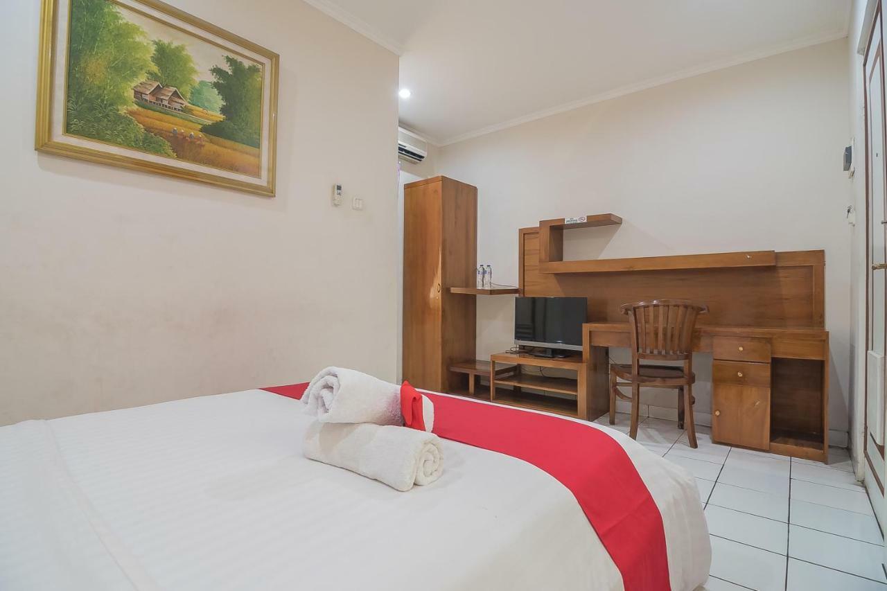 Reddoorz Near Setrasari Mall 2 Μπαντούνγκ Εξωτερικό φωτογραφία