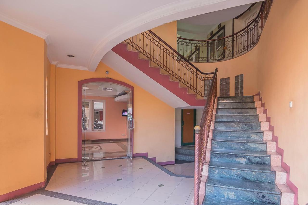 Reddoorz Near Setrasari Mall 2 Μπαντούνγκ Εξωτερικό φωτογραφία