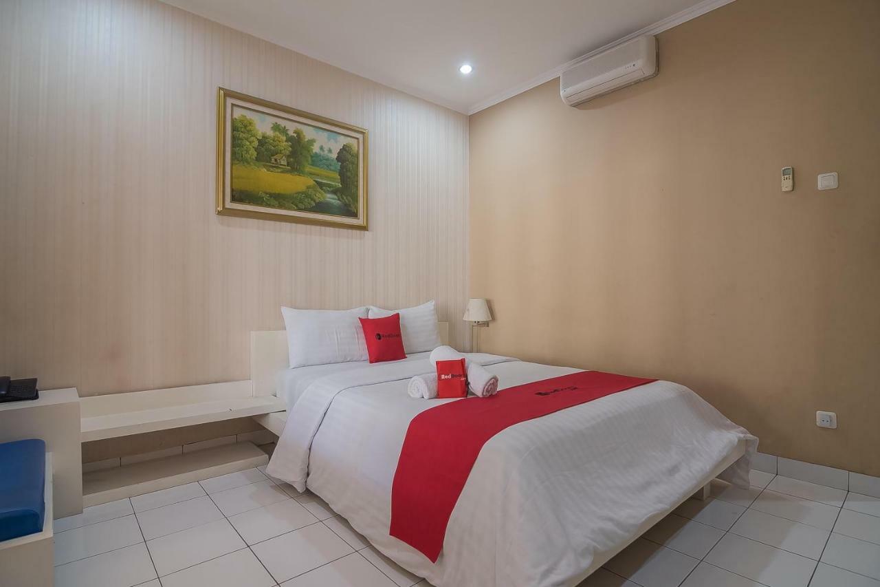 Reddoorz Near Setrasari Mall 2 Μπαντούνγκ Εξωτερικό φωτογραφία