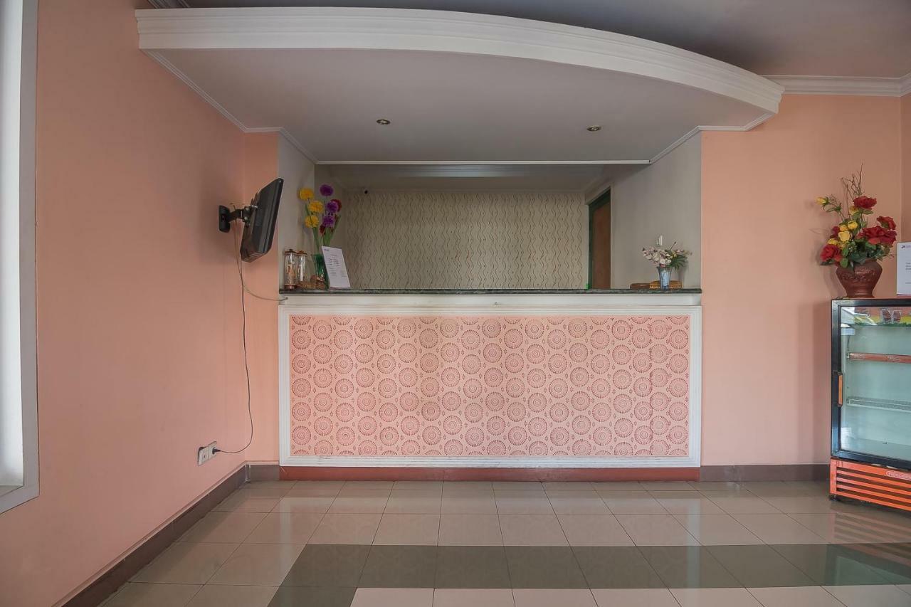 Reddoorz Near Setrasari Mall 2 Μπαντούνγκ Εξωτερικό φωτογραφία